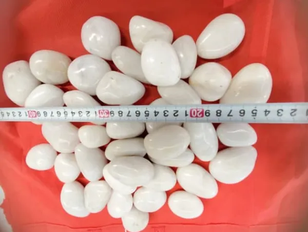100 kg Polerade småsten Flodsten Pebbles Trädgårdsgrus Prydnadsgrus Vit