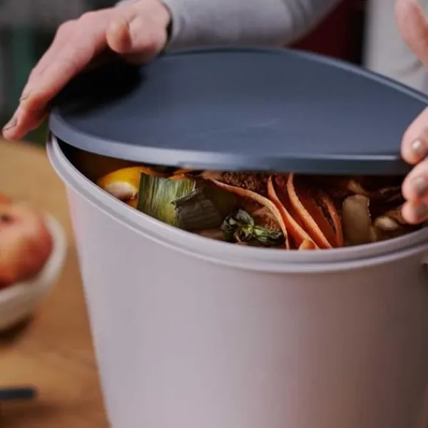 Clearance Bokashi Essential 15,3L kompostbehållare - Skaza - Inkluderar 1 kg aktivator - Grå Kompostering