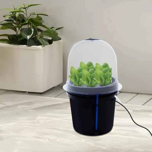 Clearance Plantlåda, 12-24 VDC spänningsområde, max 3 A ström, timercykel 60 min PÅ/30 min AV, produktstorlek 27x27x29 cm, vikt 1,32 kg Kit För Växt- & Örtplantering
