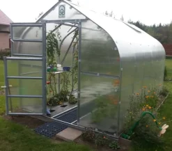 Sale Växthus STANDART 20 - 2,5x8m med 6 mm polykarbonatbeläggning Växthus